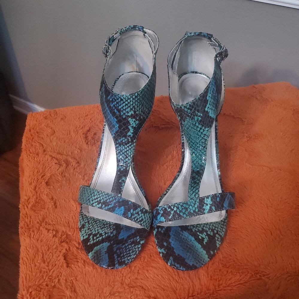 Women's  Impo size 11 green snake print pump